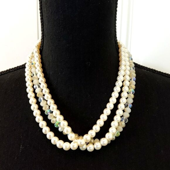 (3/$20) Faux Pearl 3 strand silver tone necklace - Picture 1 of 8